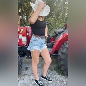 The Darling Shorts Acid Wash